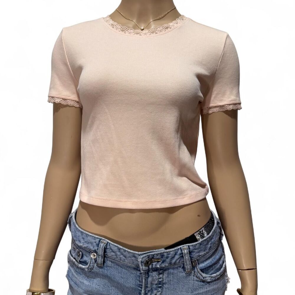 Forever 21 Pink Lace Baby Tee Top Womens Medium M Ribbed Trim NWT Coquette Y2K
